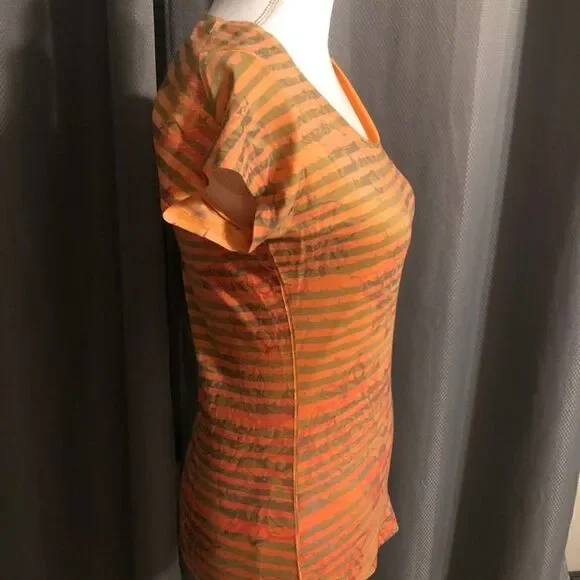 ⭐️3 for $10⭐️ The North Face Orange Floral Striped Tee - Picture 3 of 8